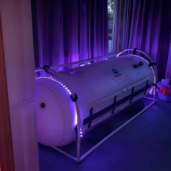 Hyperbaric chamber purple light